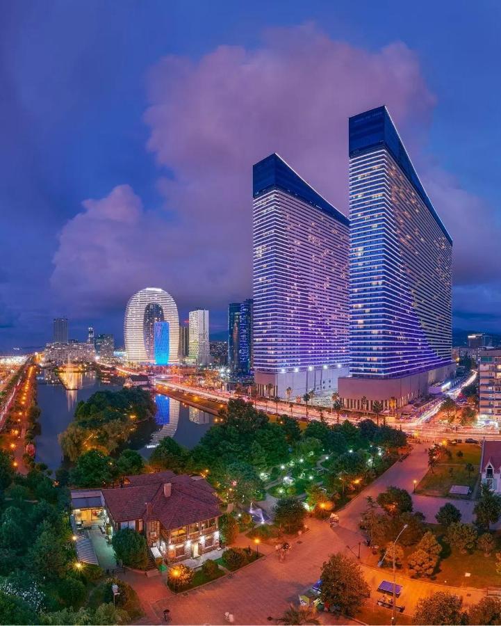 Superior Apartments Orbi City Sea View Batumi Esterno foto